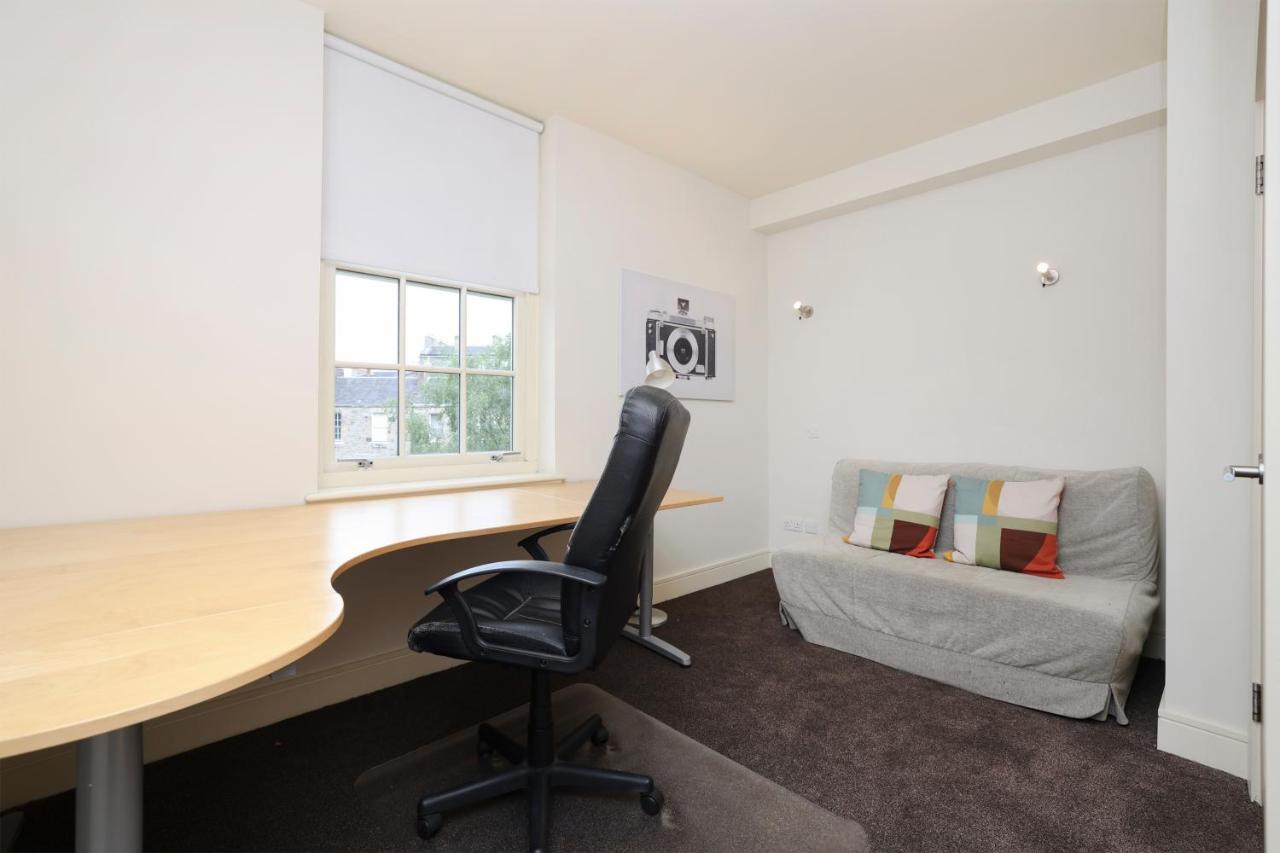 Joivy Spacious 2 Bed,2 Bath Flat, Free Parking And Rooftop Terrace Édimbourg Extérieur photo