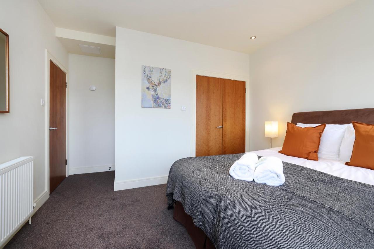 Joivy Spacious 2 Bed,2 Bath Flat, Free Parking And Rooftop Terrace Édimbourg Extérieur photo