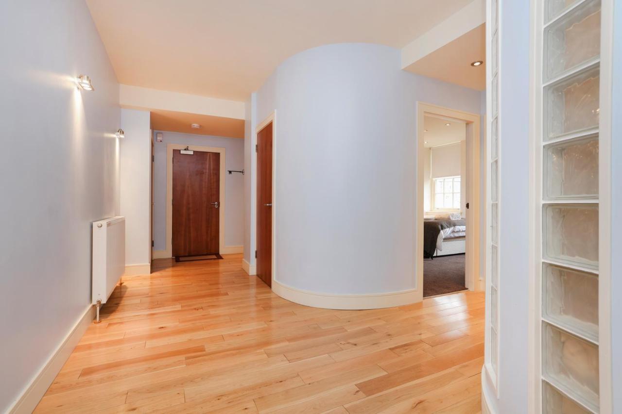 Joivy Spacious 2 Bed,2 Bath Flat, Free Parking And Rooftop Terrace Édimbourg Extérieur photo