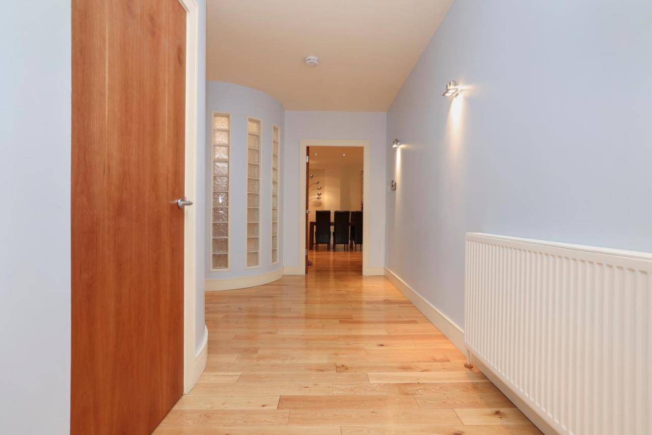 Joivy Spacious 2 Bed,2 Bath Flat, Free Parking And Rooftop Terrace Édimbourg Extérieur photo