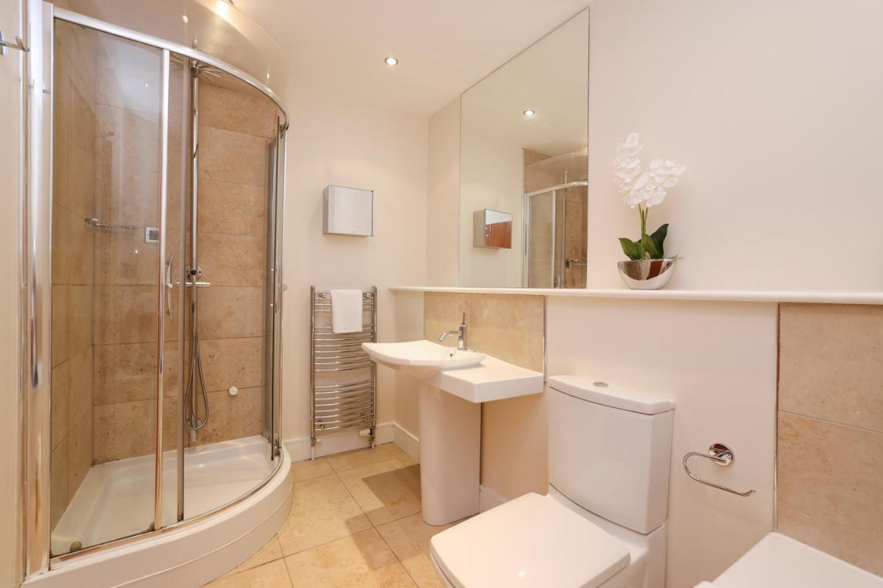 Joivy Spacious 2 Bed,2 Bath Flat, Free Parking And Rooftop Terrace Édimbourg Extérieur photo