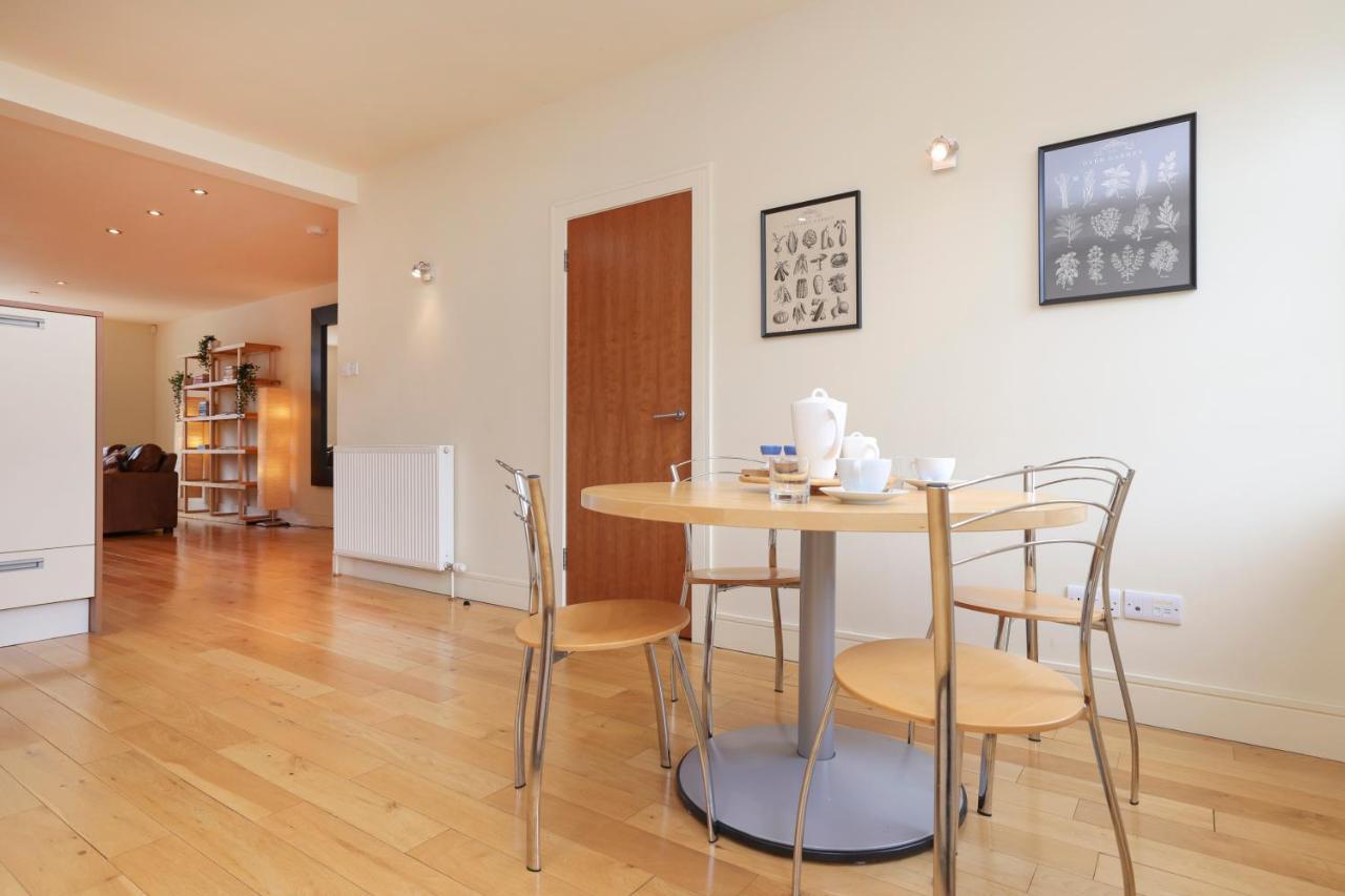 Joivy Spacious 2 Bed,2 Bath Flat, Free Parking And Rooftop Terrace Édimbourg Extérieur photo